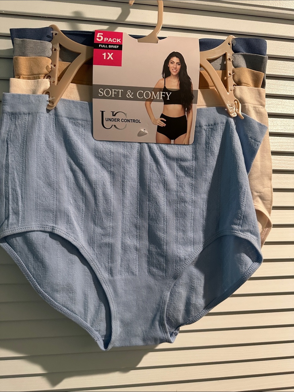 NWT Under Control (5) Pack Seamless Super Soft Panties. Size 1X